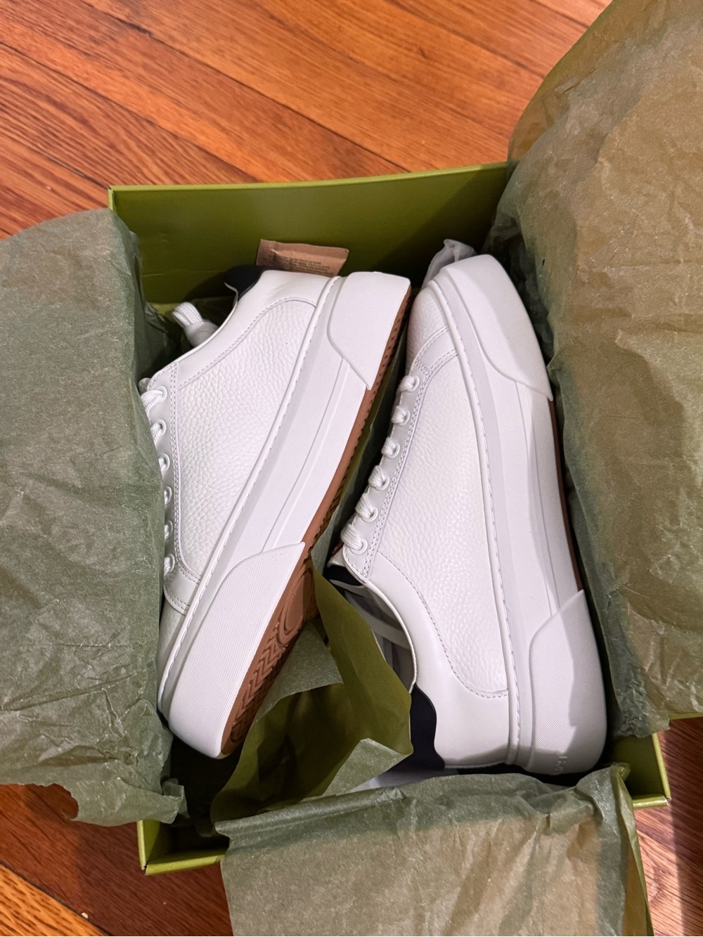 Tory Burch Signature Color Block Platform Leather Sneaker Shoes in White/ Black - Picture 6 of 7